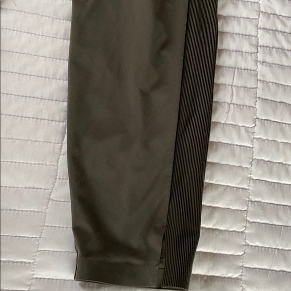 Athleta City Jogger size 4 Army Green - Picture 3 of 6